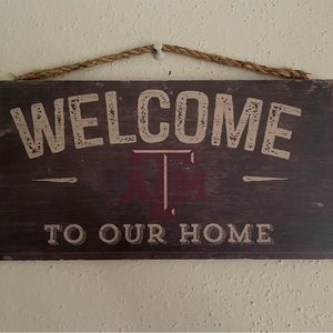 Texas A&M Aggies welcome sign